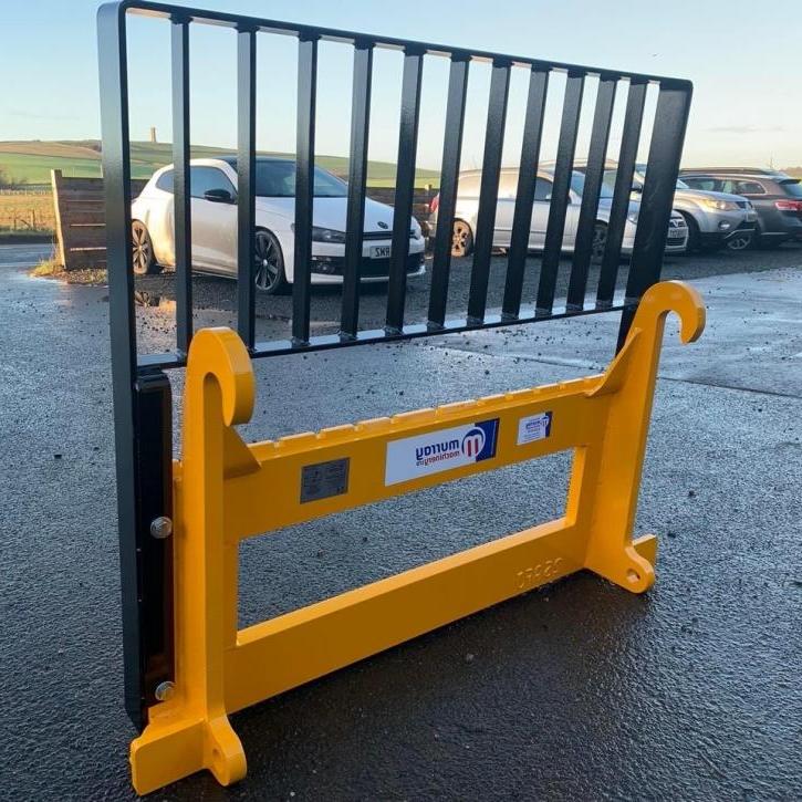 Class 3 fork carriage made to fit JCB Q-Fit  with top guard